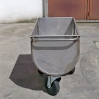 carrello-trasporto-mangime-inox-1.jpg